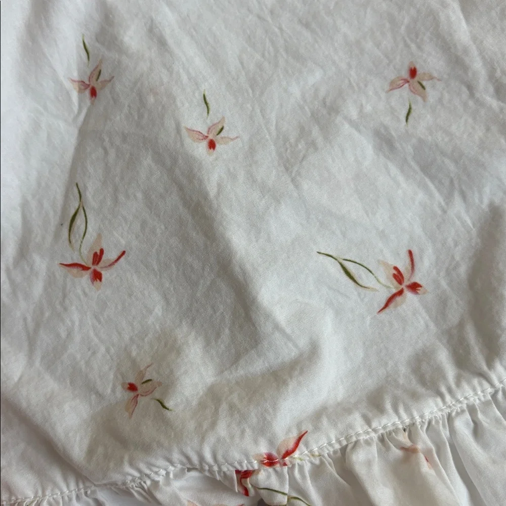 Floral White Ruffle Sleepwear Set - Picture 2 of 7